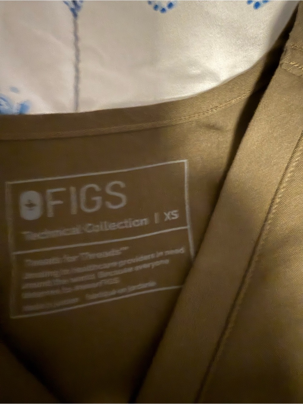 Figs Spruce Green Scrub Set - Top & Pants NWOT XS - Picture 3 of 5